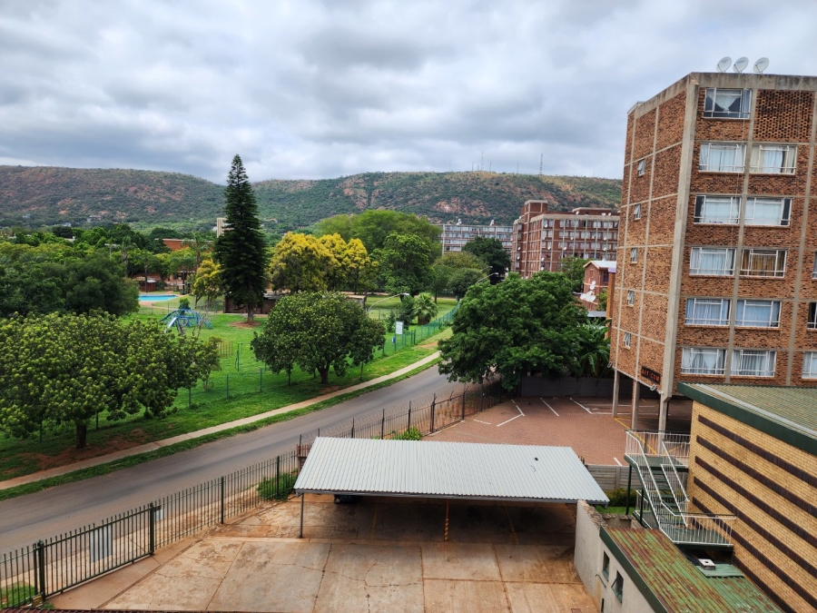 2 Bedroom Property for Sale in Pretoria North Gauteng