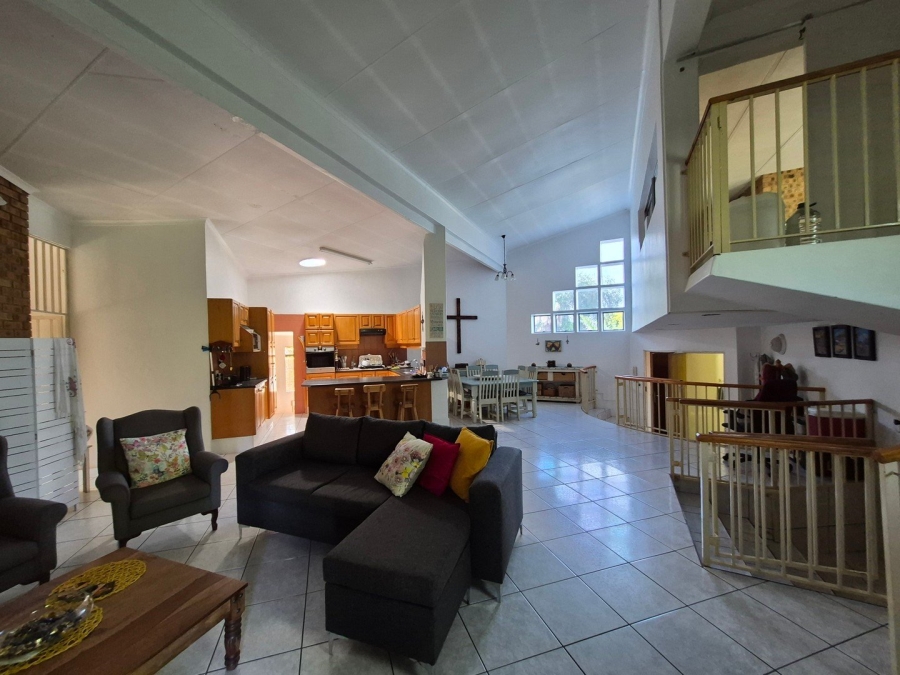 5 Bedroom Property for Sale in The Reeds Gauteng