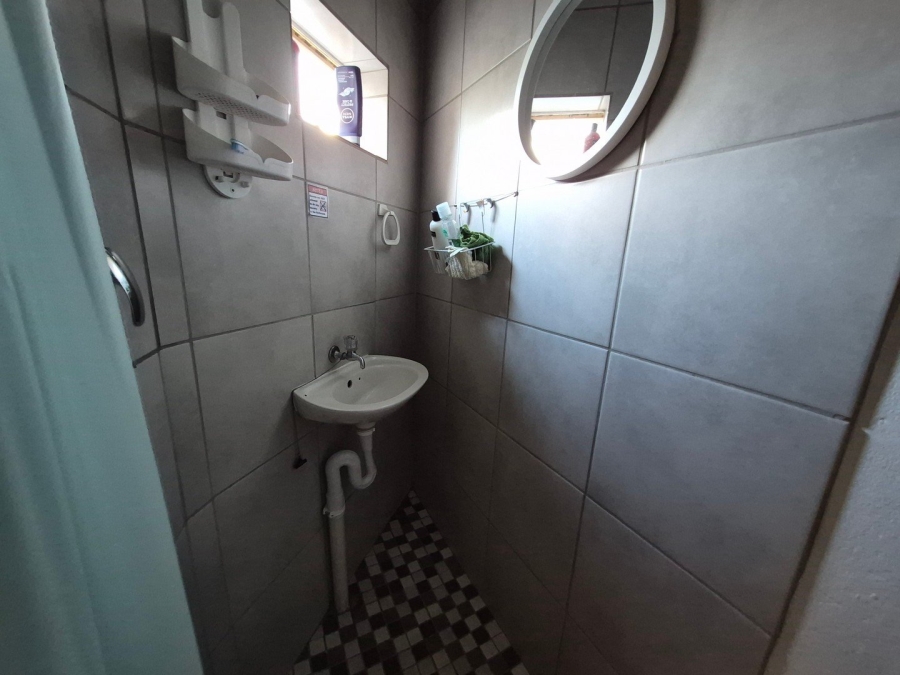 5 Bedroom Property for Sale in The Reeds Gauteng