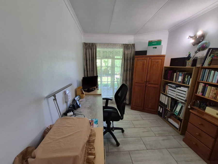 5 Bedroom Property for Sale in The Reeds Gauteng