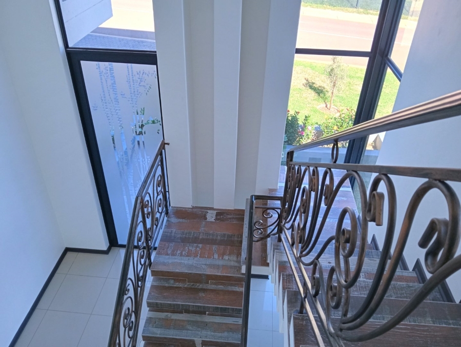 To Let 5 Bedroom Property for Rent in The Hills Game Reserve Estate Gauteng