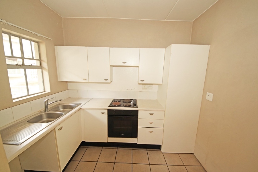 To Let 1 Bedroom Property for Rent in Houghton Estate Gauteng