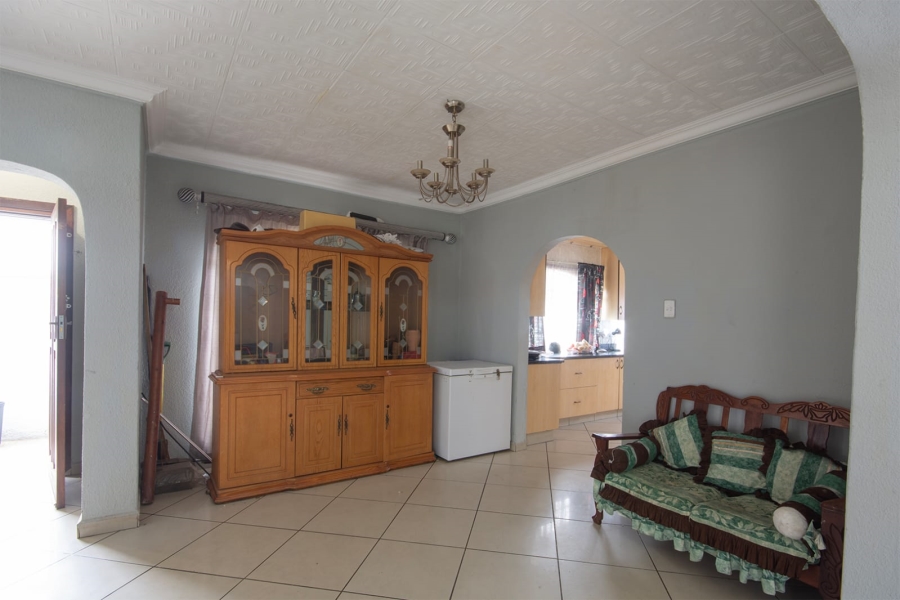 6 Bedroom Property for Sale in Ferryvale Gauteng