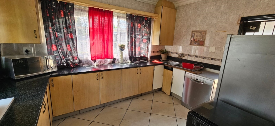 6 Bedroom Property for Sale in Ferryvale Gauteng