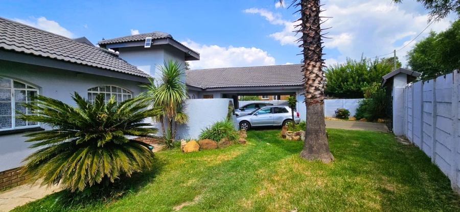 6 Bedroom Property for Sale in Ferryvale Gauteng