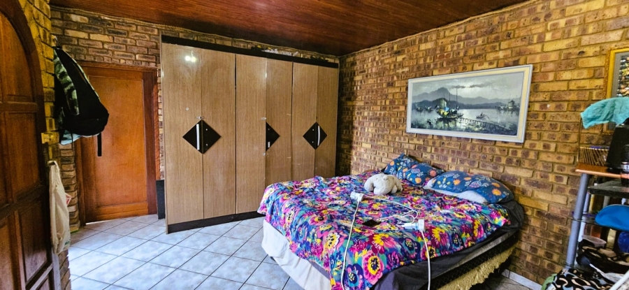 6 Bedroom Property for Sale in Ferryvale Gauteng