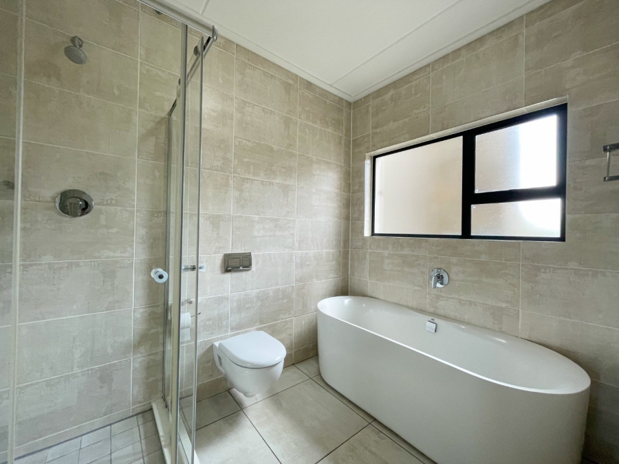 To Let 3 Bedroom Property for Rent in The Polofields Gauteng