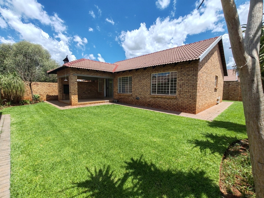 3 Bedroom Property for Sale in Annlin Gauteng