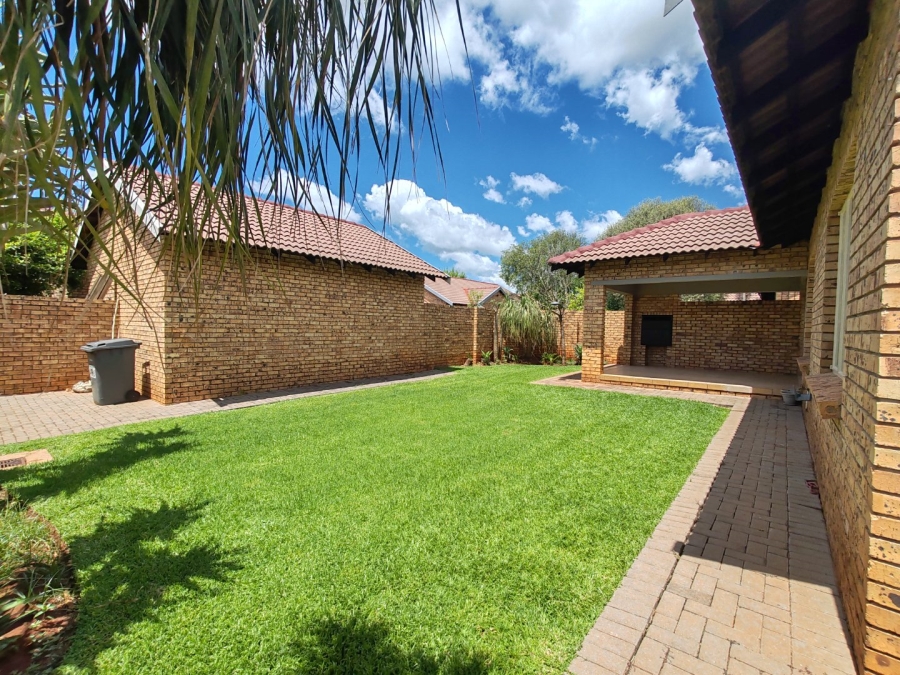3 Bedroom Property for Sale in Annlin Gauteng