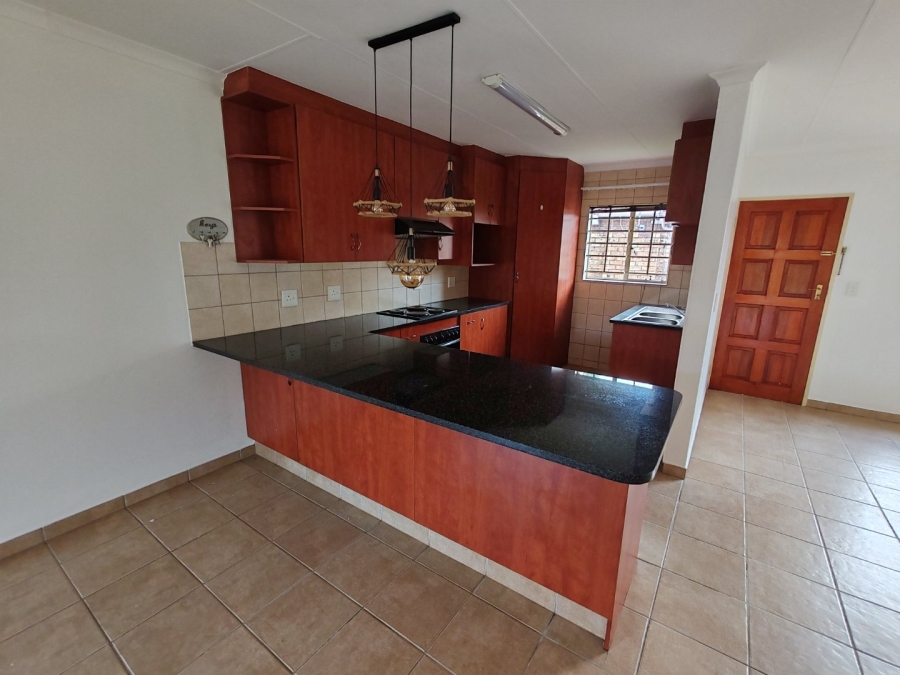 3 Bedroom Property for Sale in Annlin Gauteng