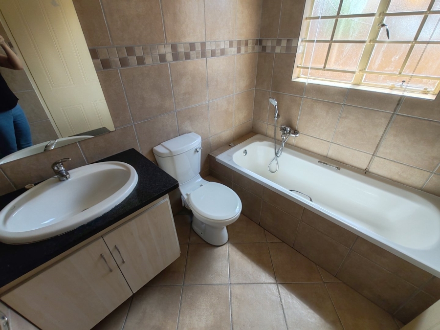 3 Bedroom Property for Sale in Annlin Gauteng