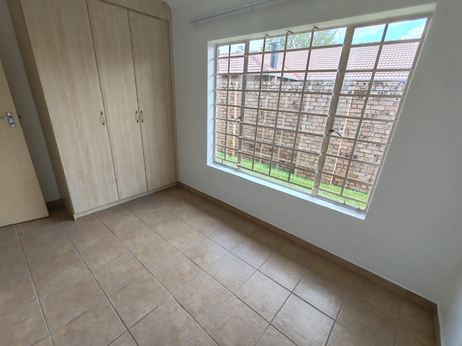 3 Bedroom Property for Sale in Annlin Gauteng