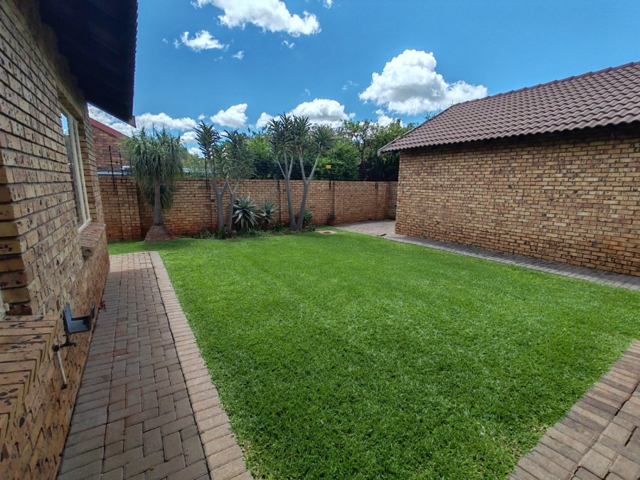 3 Bedroom Property for Sale in Annlin Gauteng