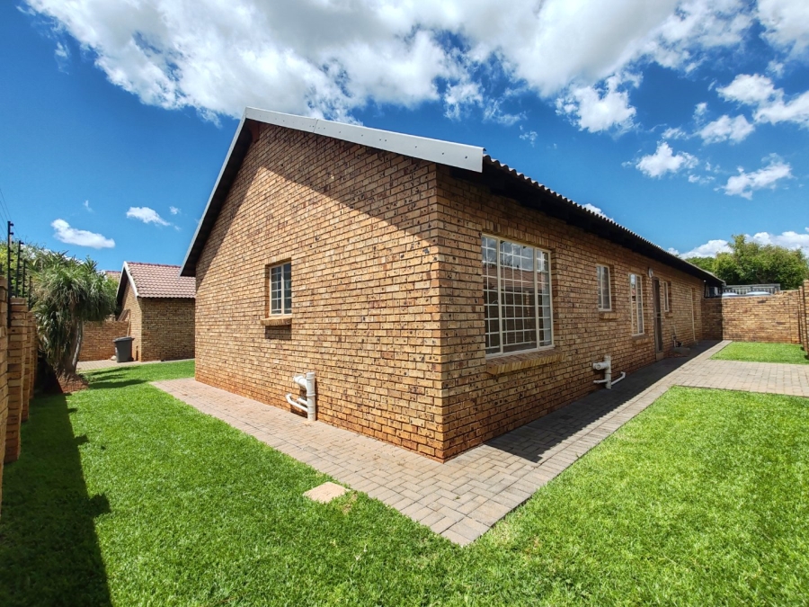 3 Bedroom Property for Sale in Annlin Gauteng