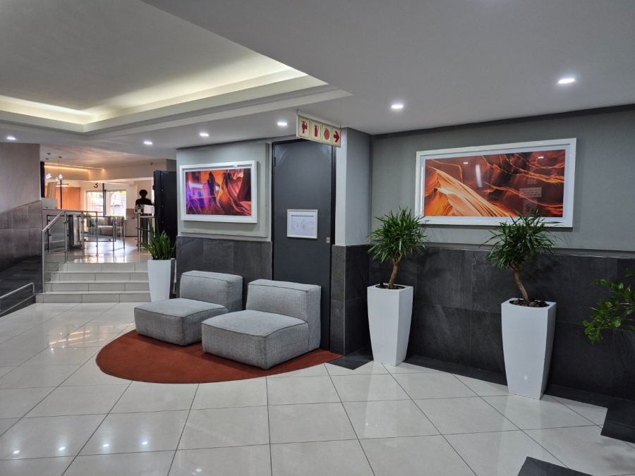 To Let 2 Bedroom Property for Rent in Rosebank Gauteng