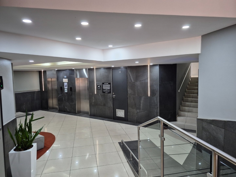 To Let 2 Bedroom Property for Rent in Rosebank Gauteng