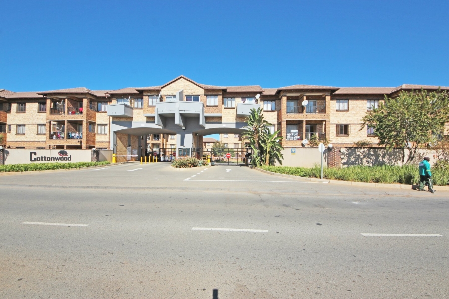 1 Bedroom Property for Sale in Halfway Gardens Gauteng