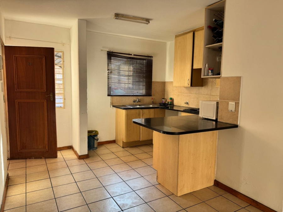 1 Bedroom Property for Sale in Noordwyk Gauteng