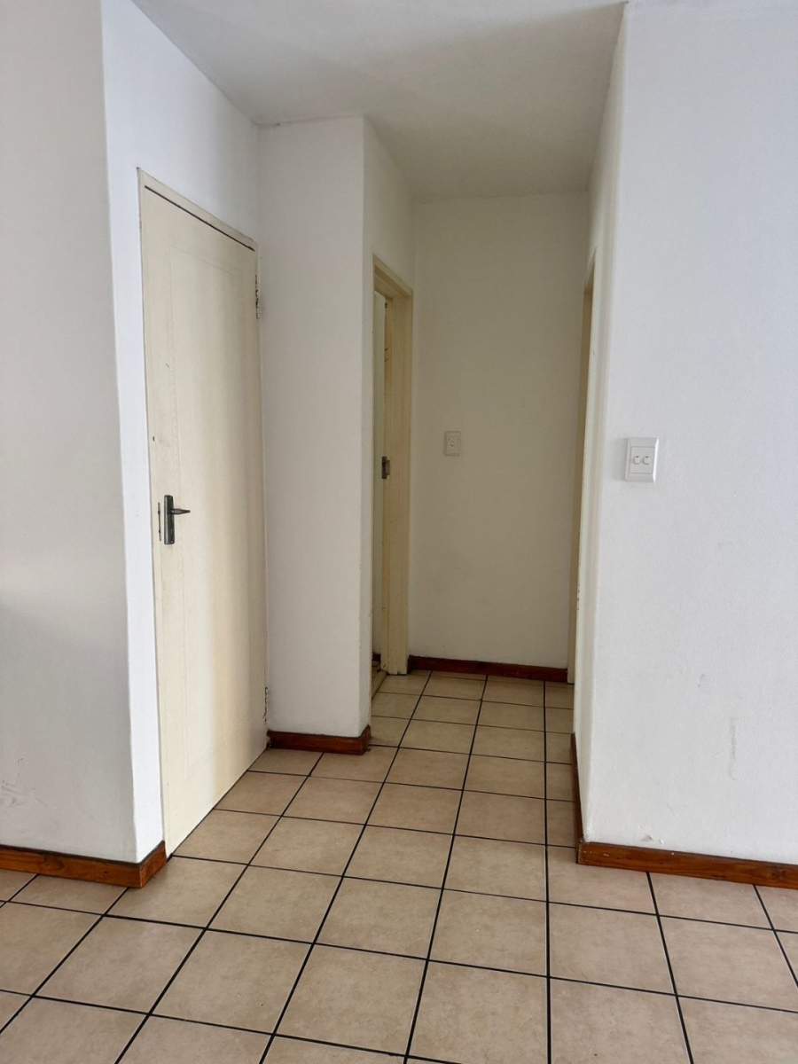 1 Bedroom Property for Sale in Noordwyk Gauteng