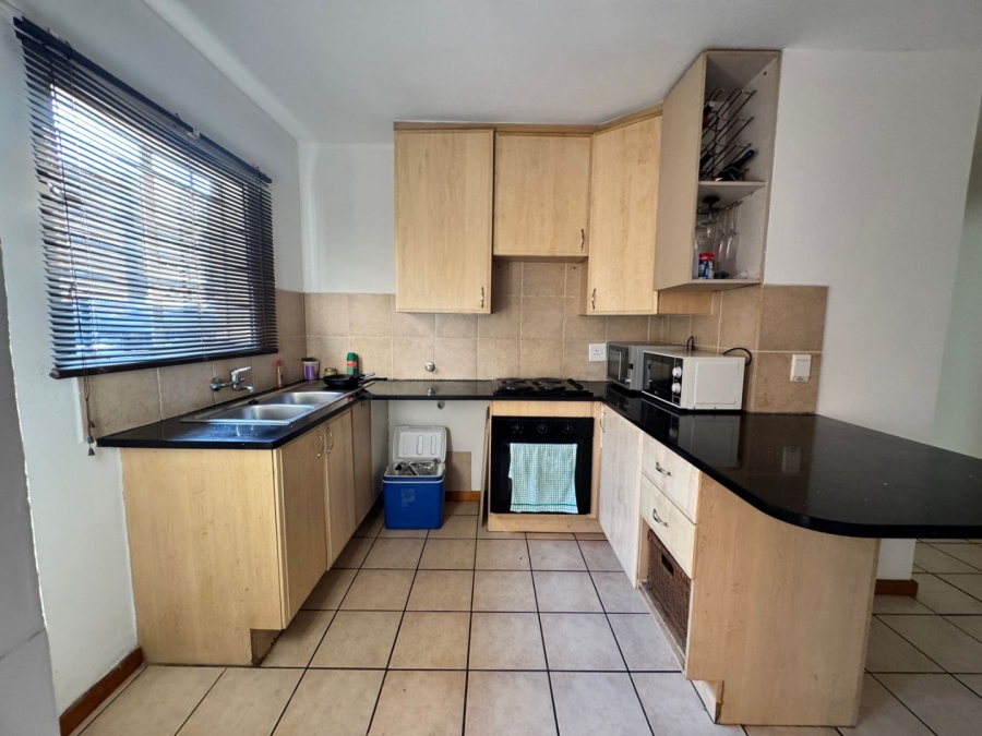 1 Bedroom Property for Sale in Noordwyk Gauteng