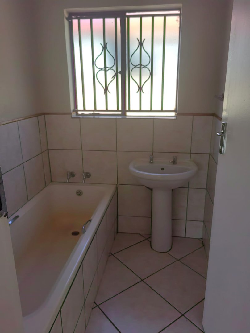 To Let 3 Bedroom Property for Rent in Chantelle Gauteng