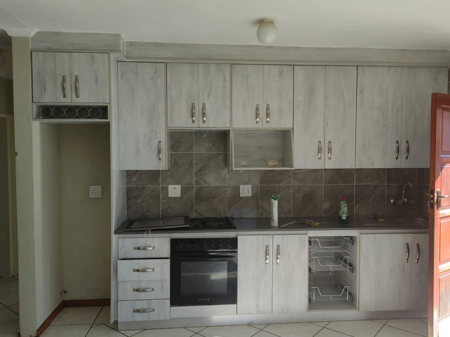 To Let 3 Bedroom Property for Rent in Chantelle Gauteng