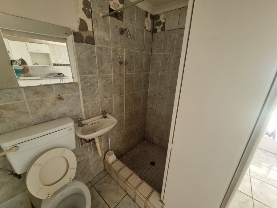 To Let 1 Bedroom Property for Rent in Vaaloewer Gauteng