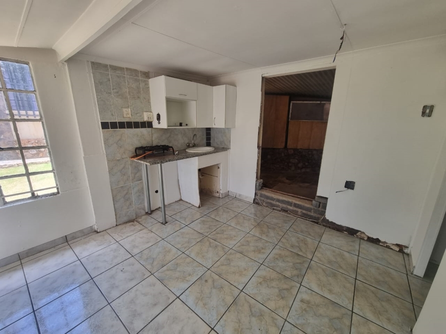 To Let 1 Bedroom Property for Rent in Vaaloewer Gauteng