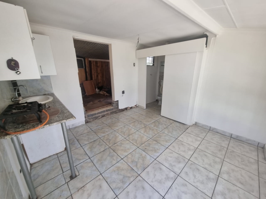 To Let 1 Bedroom Property for Rent in Vaaloewer Gauteng
