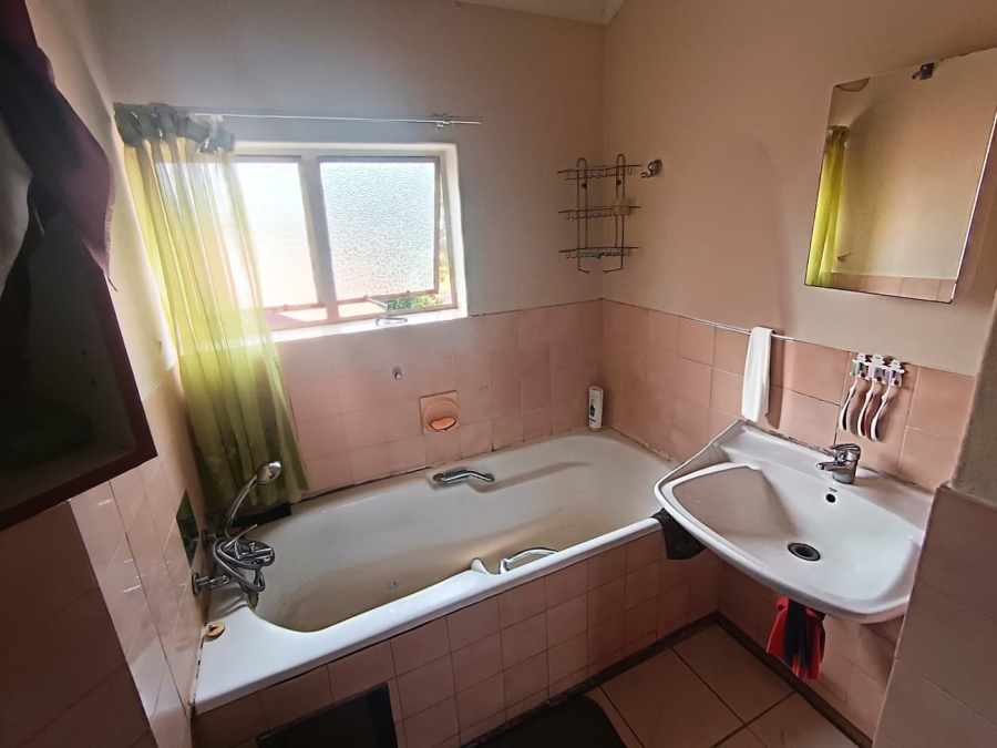2 Bedroom Property for Sale in Daspoort Gauteng