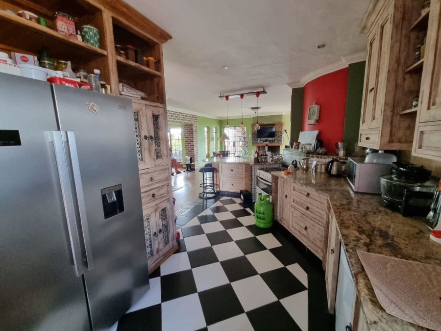 4 Bedroom Property for Sale in Vaaloewer Gauteng