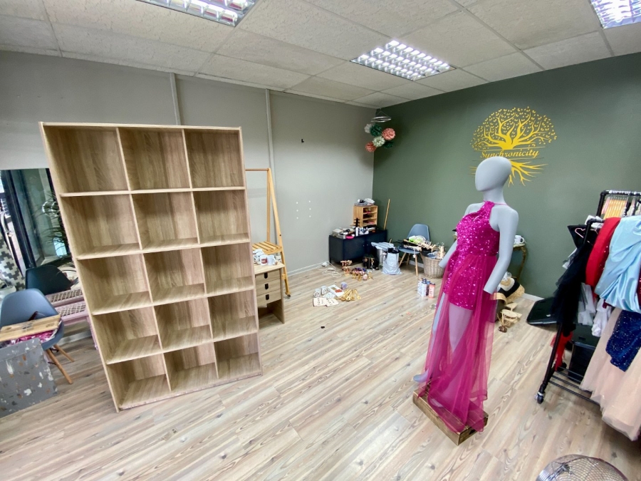 To Let commercial Property for Rent in Bromhof Gauteng