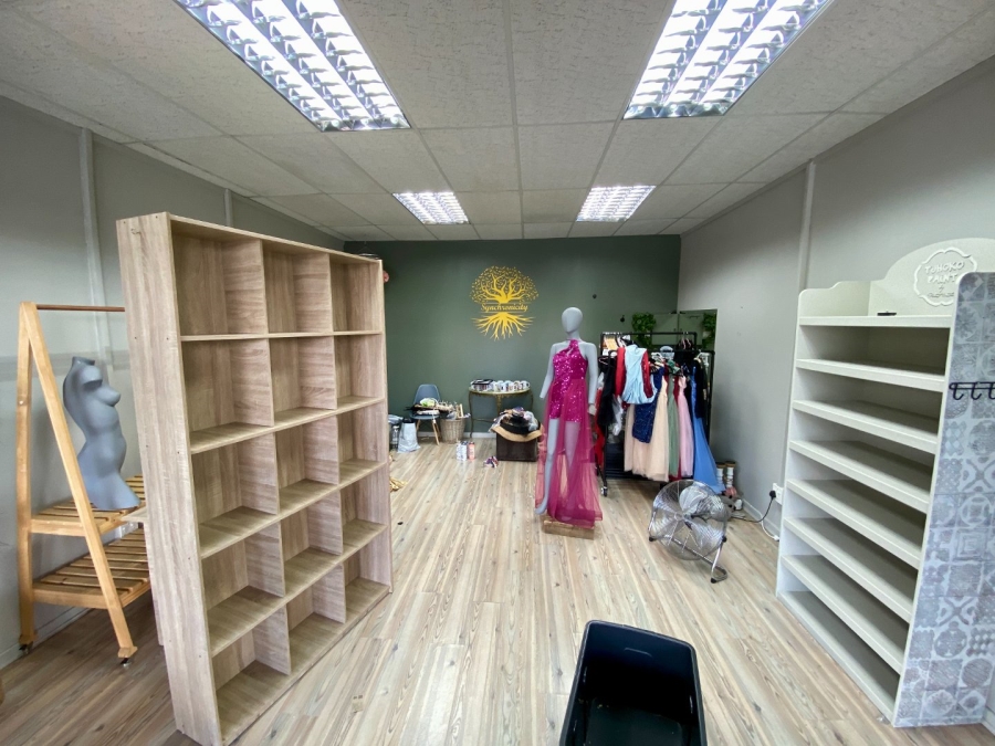 To Let commercial Property for Rent in Bromhof Gauteng