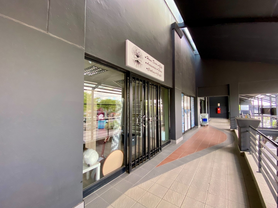 To Let commercial Property for Rent in Bromhof Gauteng