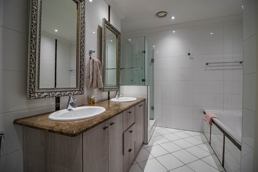 3 Bedroom Property for Sale in Bedford Gardens Gauteng