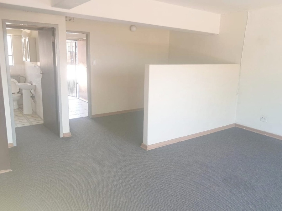 To Let 1 Bedroom Property for Rent in Dawnview Gauteng