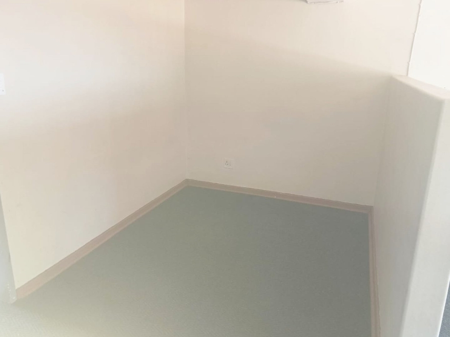 To Let 1 Bedroom Property for Rent in Dawnview Gauteng