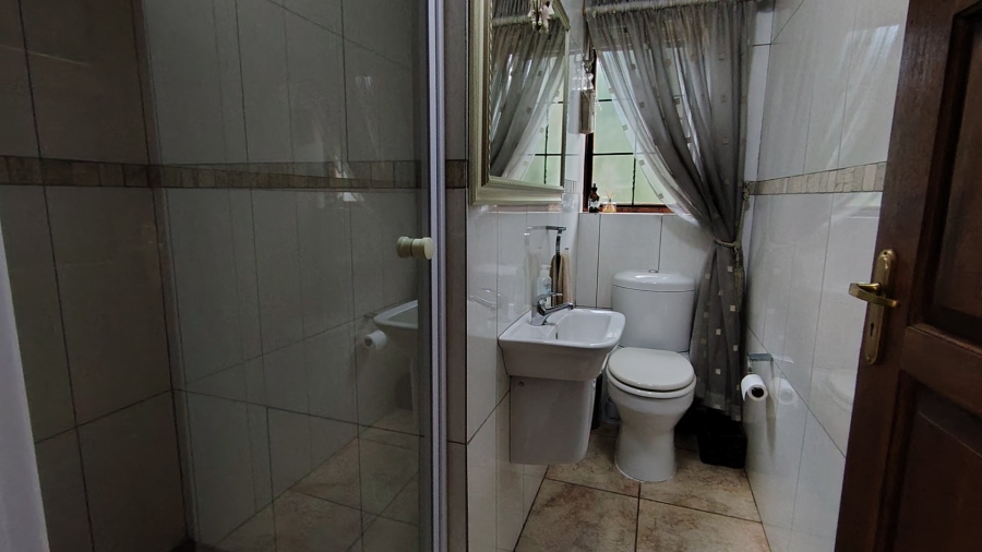 4 Bedroom Property for Sale in Raslouw Manor Gauteng