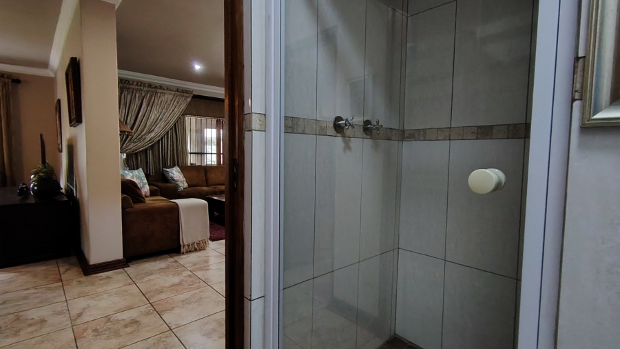 4 Bedroom Property for Sale in Raslouw Manor Gauteng