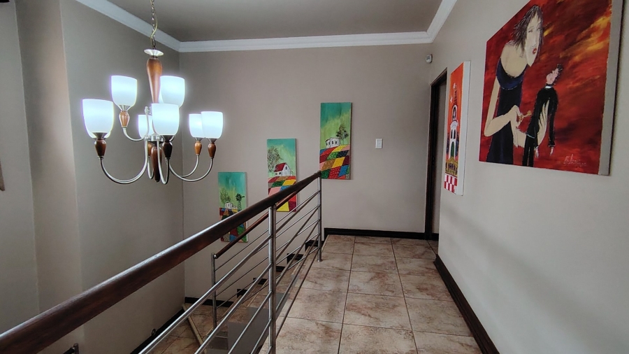 4 Bedroom Property for Sale in Raslouw Manor Gauteng
