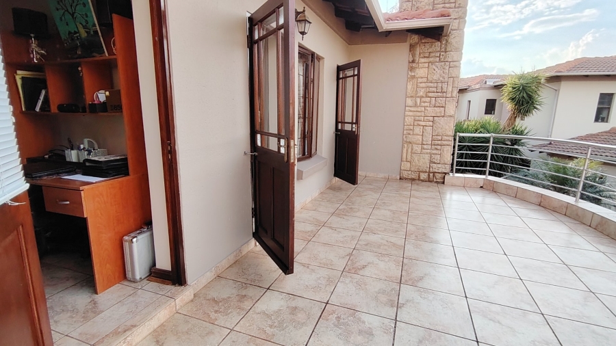 4 Bedroom Property for Sale in Raslouw Manor Gauteng
