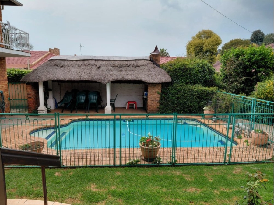 4 Bedroom Property for Sale in Dowerglen Gauteng