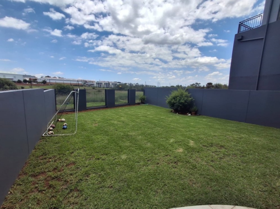 3 Bedroom Property for Sale in Longmeadow Gauteng