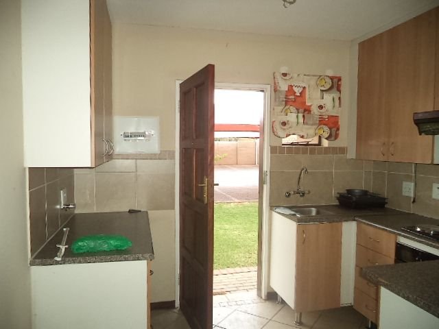 To Let 2 Bedroom Property for Rent in The Orchards Gauteng