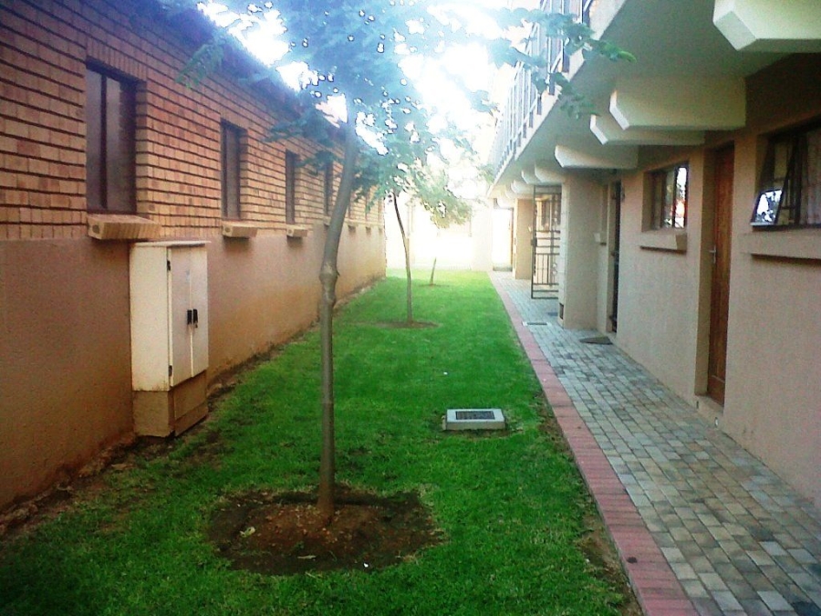 To Let 2 Bedroom Property for Rent in The Orchards Gauteng