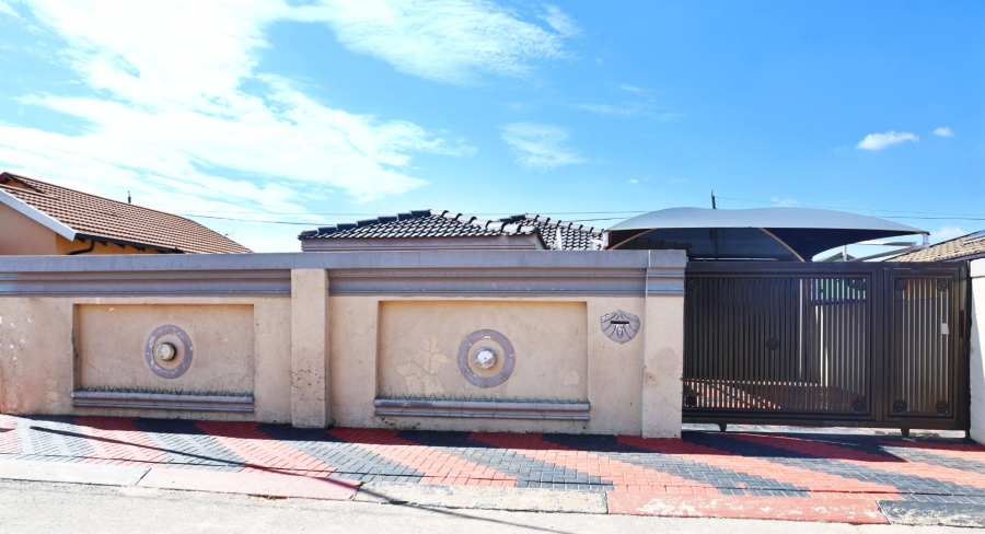 2 Bedroom Property for Sale in Protea Glen Gauteng