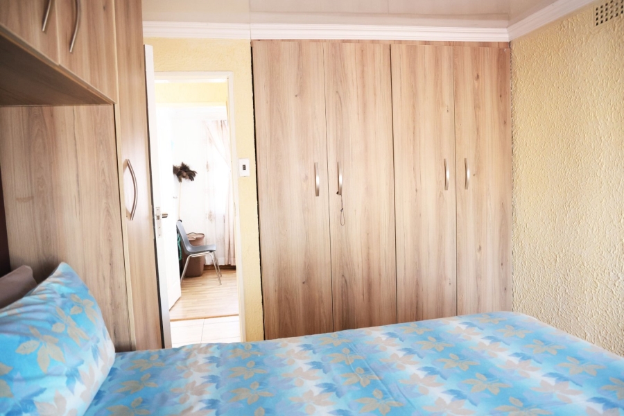 2 Bedroom Property for Sale in Protea Glen Gauteng