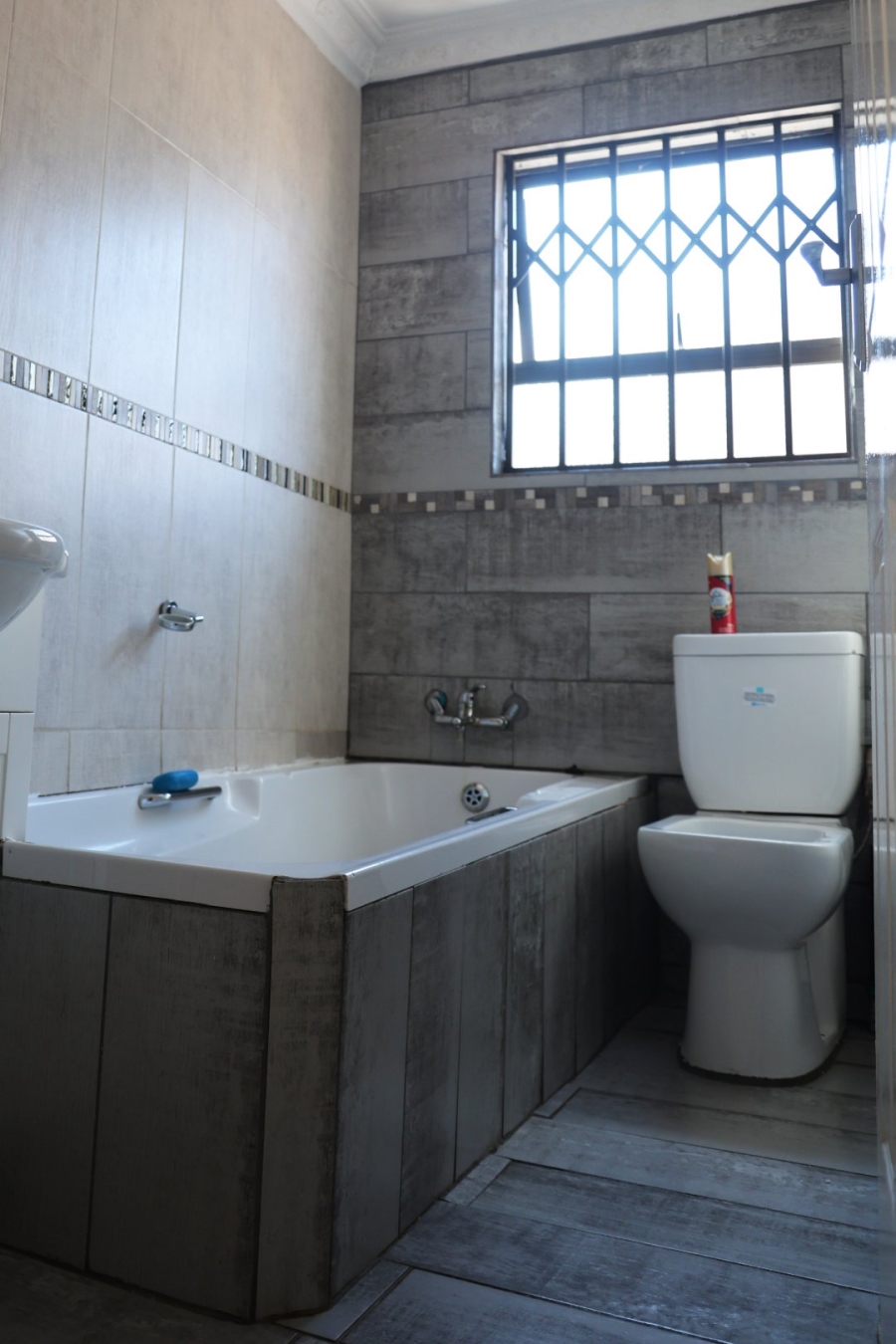 2 Bedroom Property for Sale in Protea Glen Gauteng