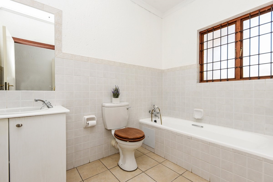 To Let 3 Bedroom Property for Rent in Douglasdale Gauteng