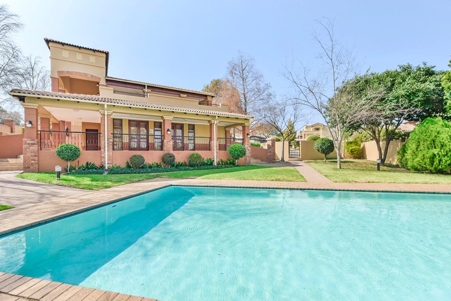 To Let 3 Bedroom Property for Rent in Douglasdale Gauteng
